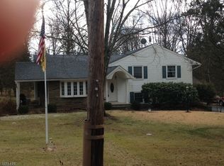 8 Peach Tree Rd, Basking Ridge, NJ 07920