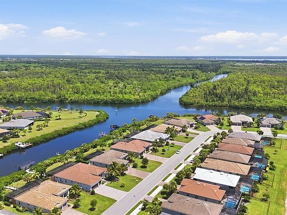 3rd image of 15040 Spanish Point Dr
