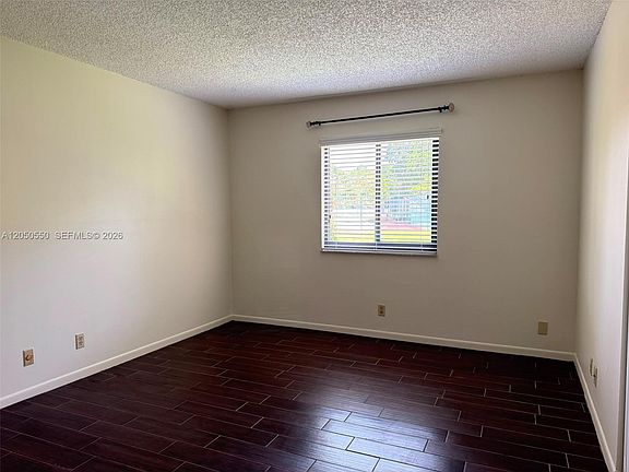 5th image of 900 SW 9th Street Cir APT 103