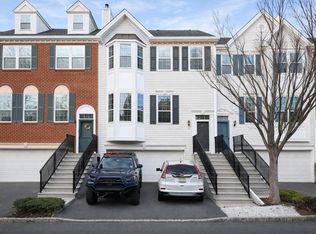 5 Hemlock St, Jersey City, NJ 07305
