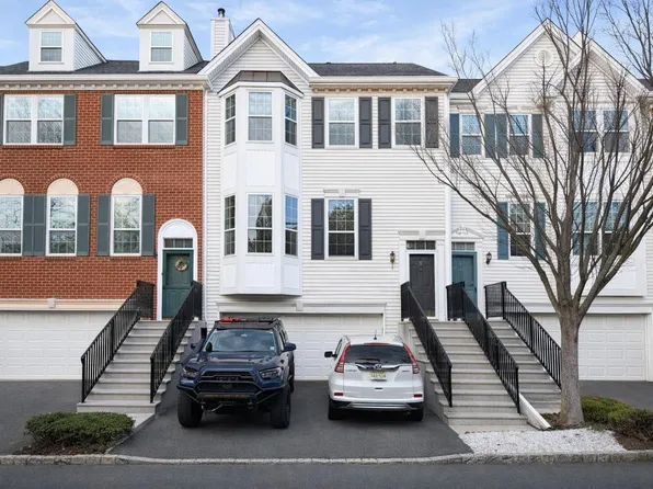 5 Hemlock St, Jersey City, NJ 07305