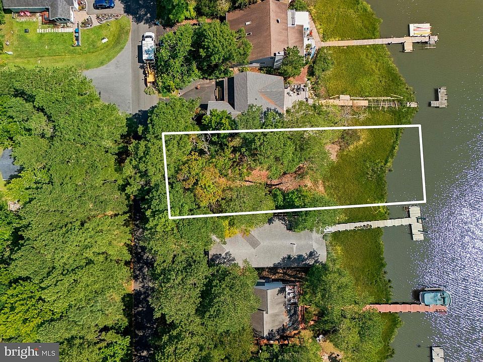 1st image of 72 Boston Dr