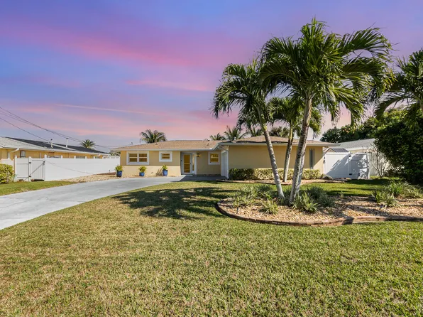 107 La Riviere Rd, Cocoa Beach, FL 32931