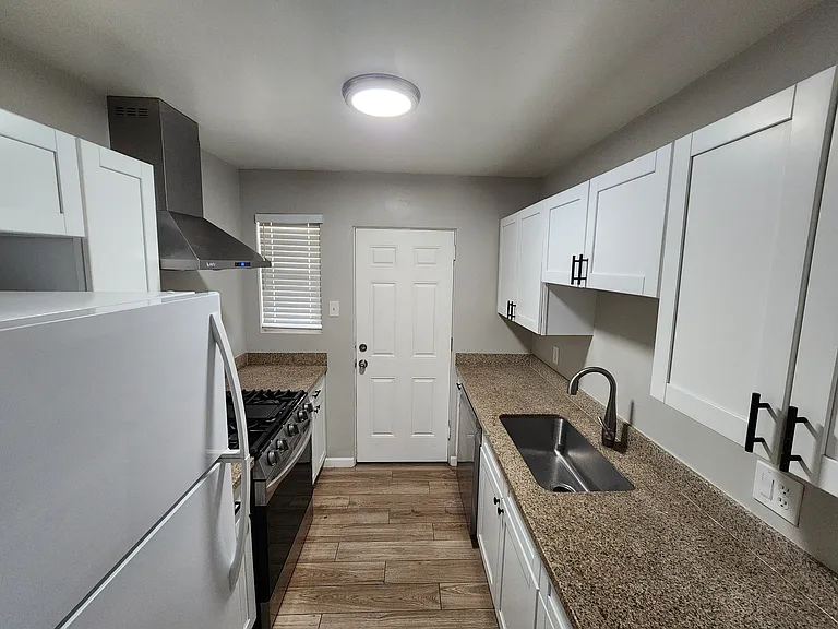 3623 E Verde Ln #1 — Photo 5