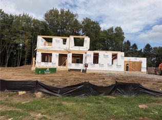 110 Shadow Ridge Dr, Butler, PA 16002
