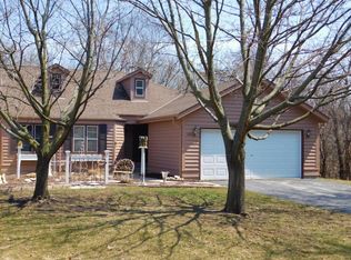 580 Green Meadow Dr, Brookfield, WI 53045