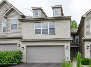 2875 Granite Ct, Prairie Grove, IL 60012