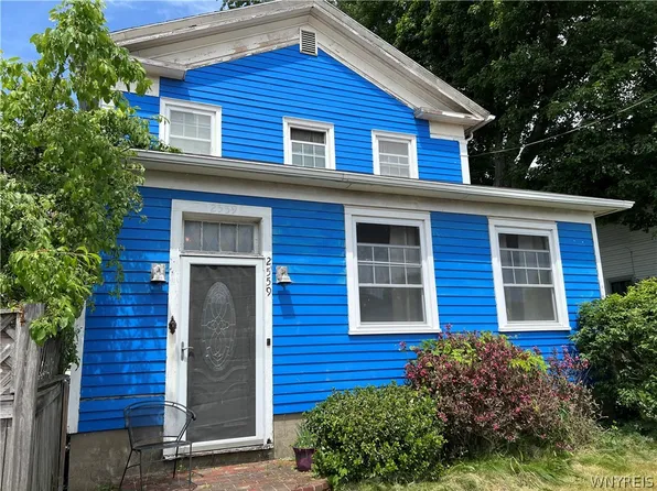 2559 Youngstown Lockport Rd, Ransomville, NY 14131