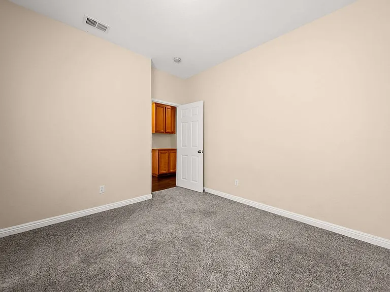209 Canyon Creek Way — Photo 32