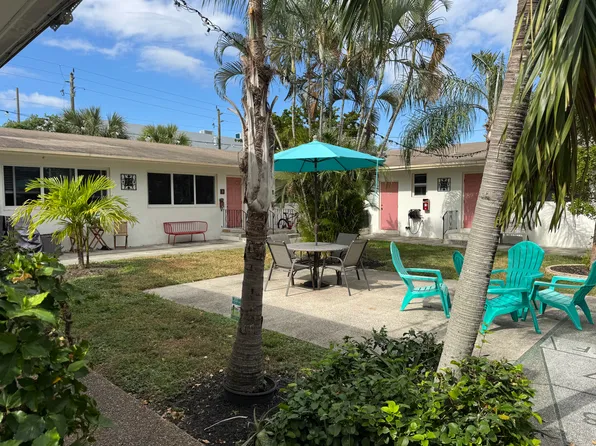 2037 Fillmore St #4, Hollywood, FL 33020