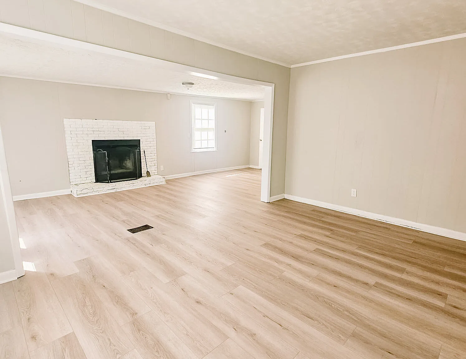 3 bed, 1.0 bath, 1205 sqft, $1,395 — Photo 3