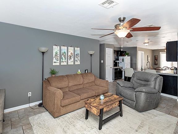 5th image of 4443 S Jasmine Ave