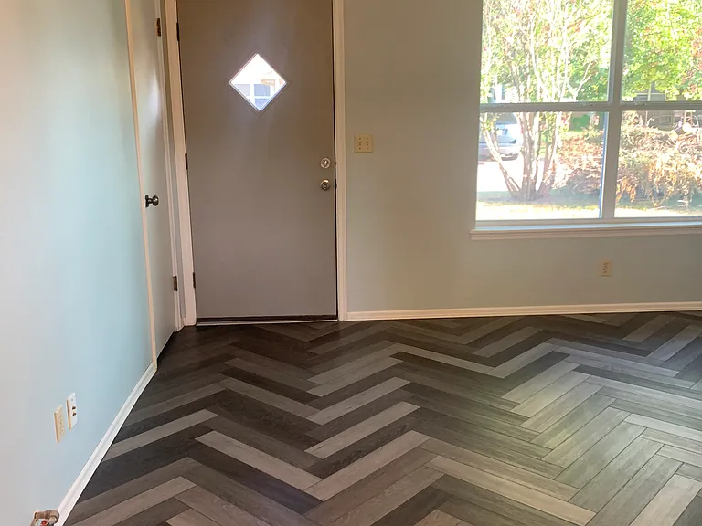 919 W 24th Pl — Photo 6
