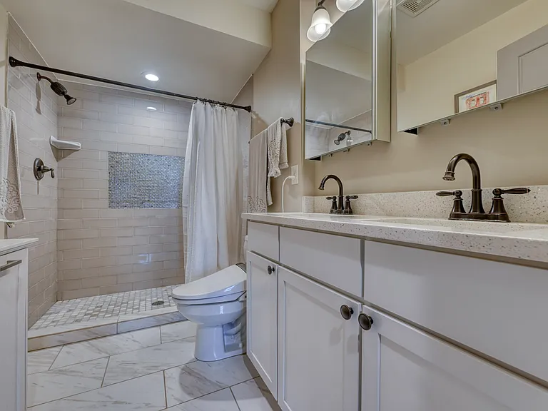 1455 Stevenson St — Photo 18
