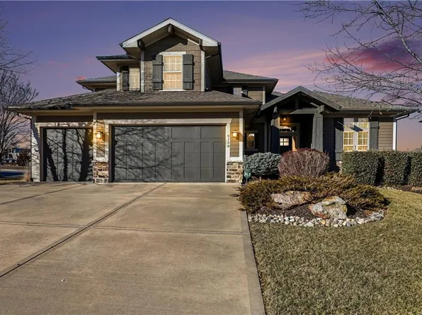 9158 W 178th Ter, Overland Park, KS 66013