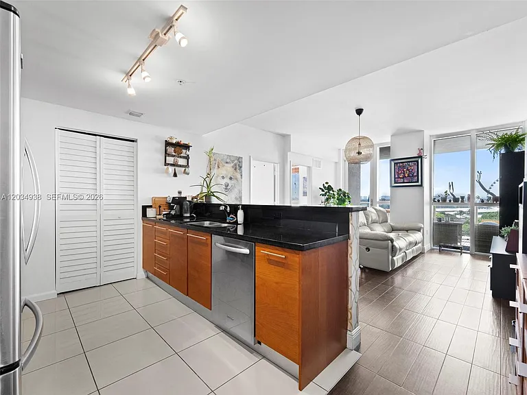 244 Biscayne Blvd #701 — Photo 5