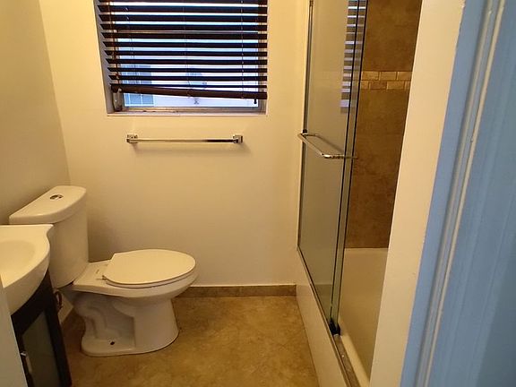 5th image of 545 Coral Way APT 7