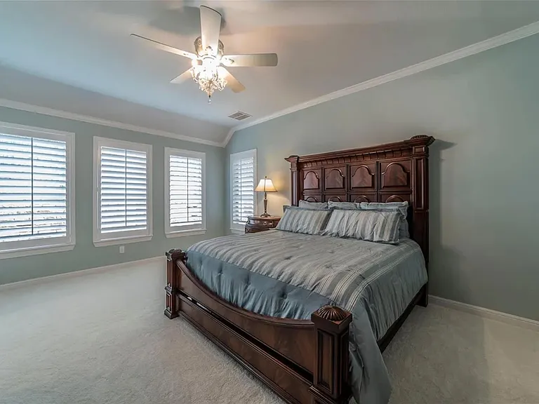 1510 Pecan Valley Ct — Photo 10