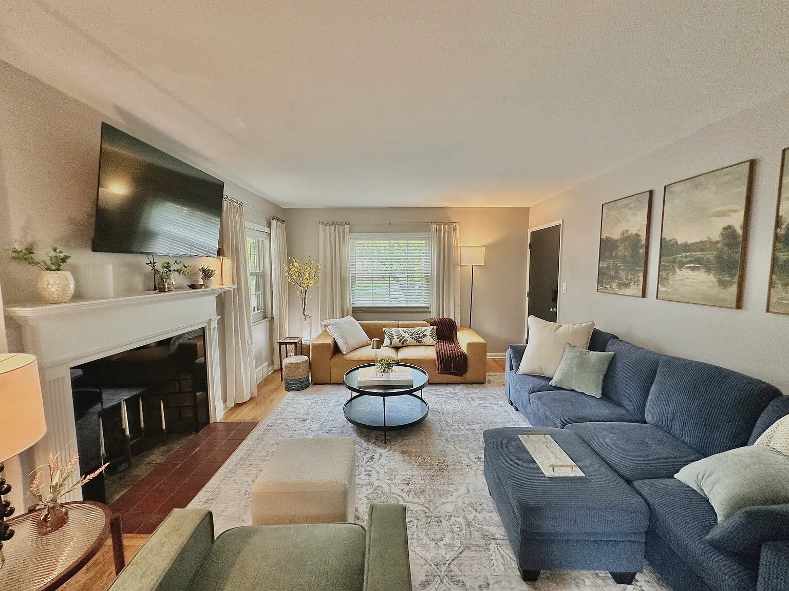2 bed, 1100 sqft, $2,950 — Photo 2
