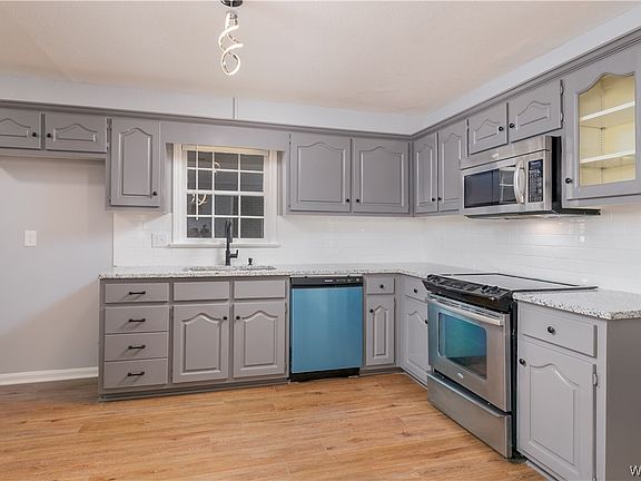 5th image of 1324 Wakefield Dr