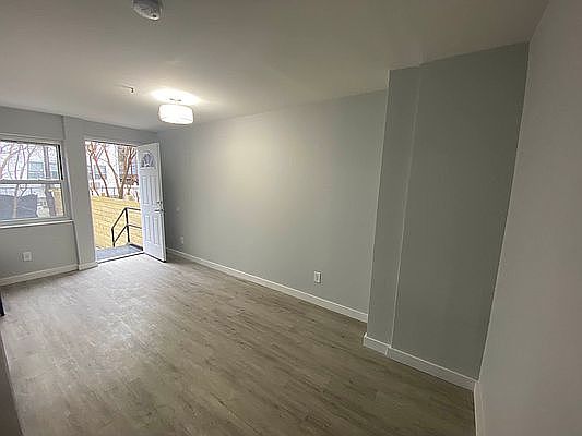 2nd image of 1452 Greene Ave #B1