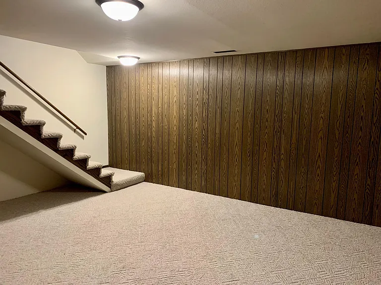 2716 Thomas Dr — Photo 13