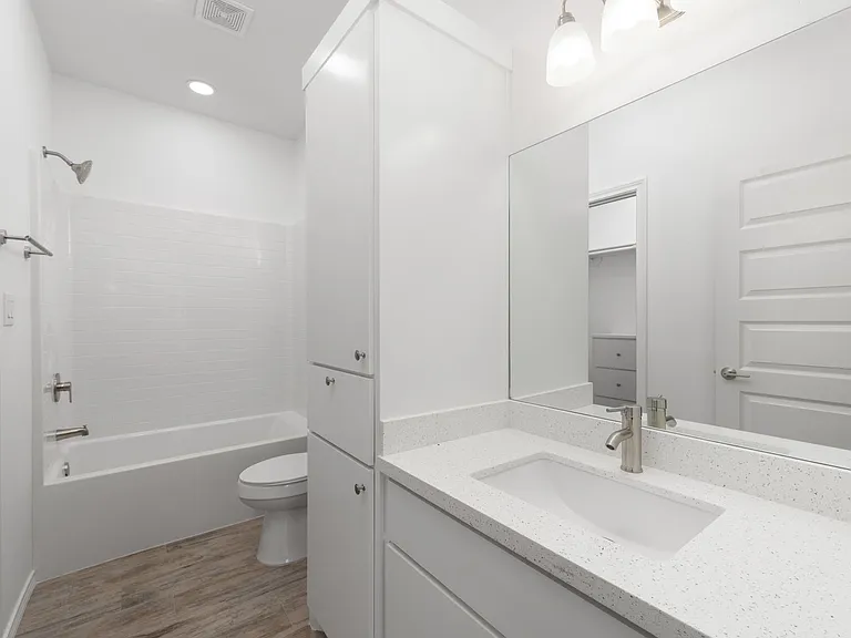 2712 Rosa Dr — Photo 8