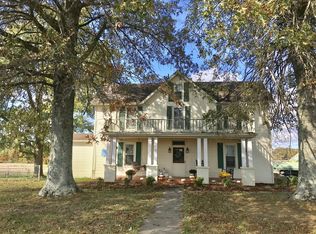 919 N Main St, Loretto, TN 38469