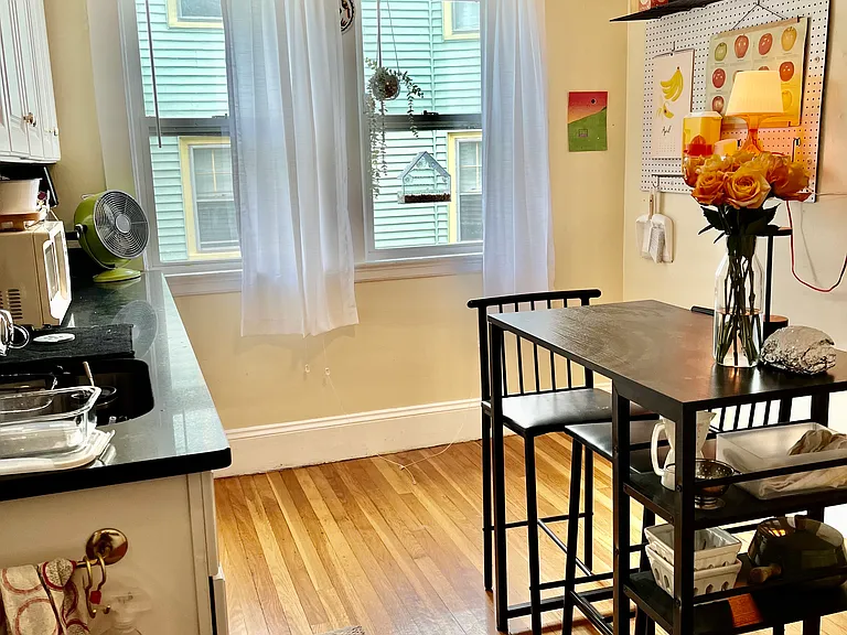 136 Spring St #1R — Photo 3