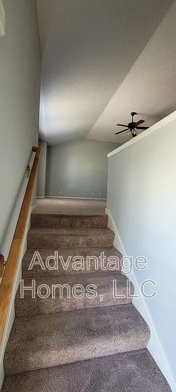 3 bed, 2.0 bath, 1700 sqft, $1,850 — Photo 4