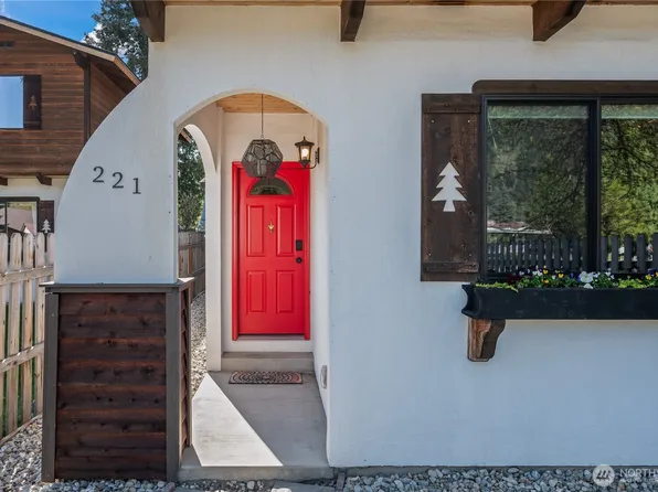 221 Evans Street, Leavenworth, WA 98826