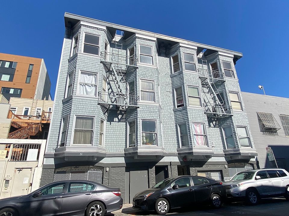 1st image of 33 Harriet St #8