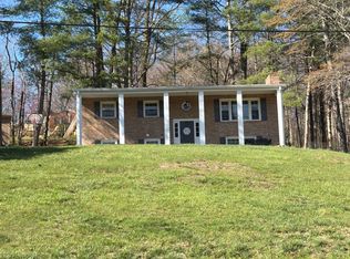 6009 Country Homes Rd, Roanoke, VA 24018