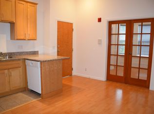 1223 6th Ave #1, San Francisco, CA 94122