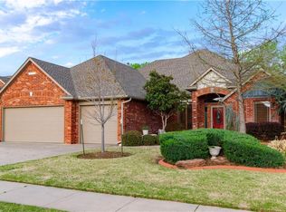 937 Regal Rd, Yukon, OK 73099