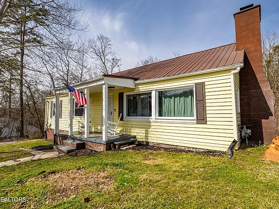4th image of 135 Dogwood Ct
