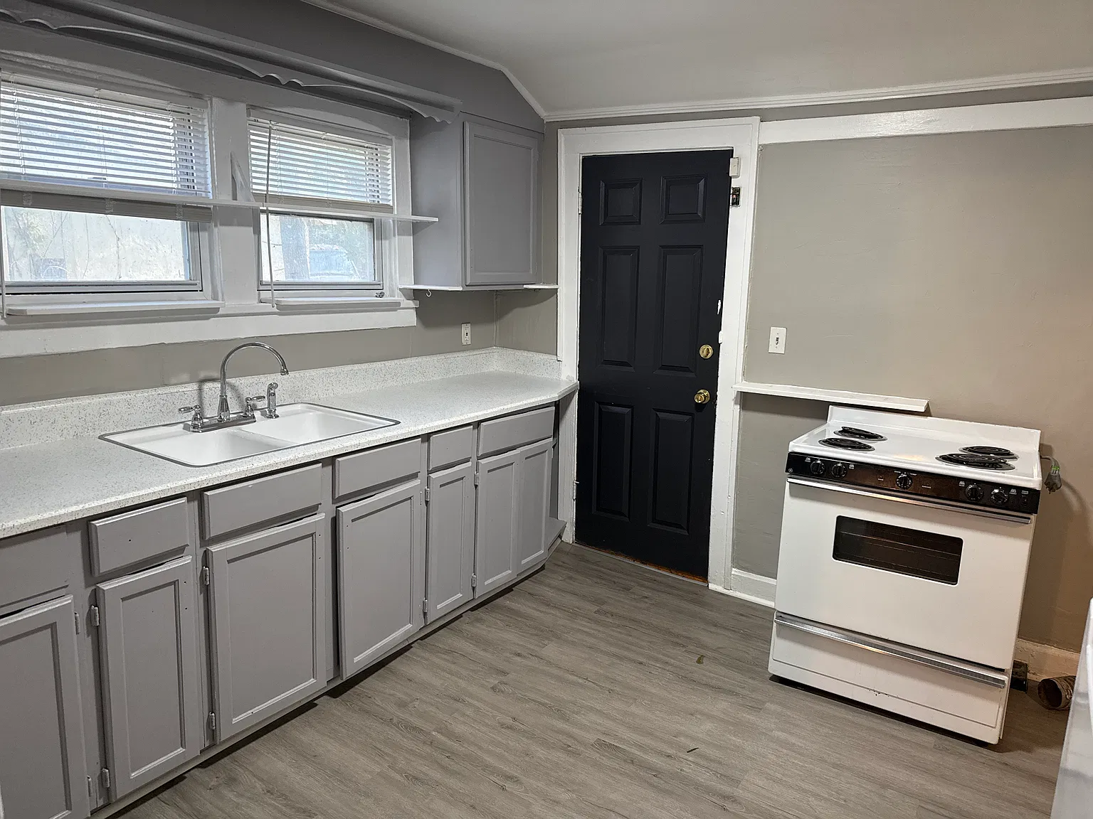 2 bed, 1000 sqft, $950 — Photo 4