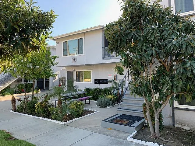 1 bed, 560 sqft, $1,825 — Photo 2
