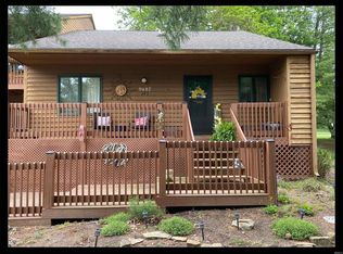 9487 S Lake Ridge Dr, Bloomington, IN 47401