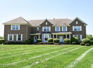 813 Magnuson Ct, Barrington, IL 60010