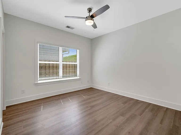 4235 Brevard Blvd — Photo 18