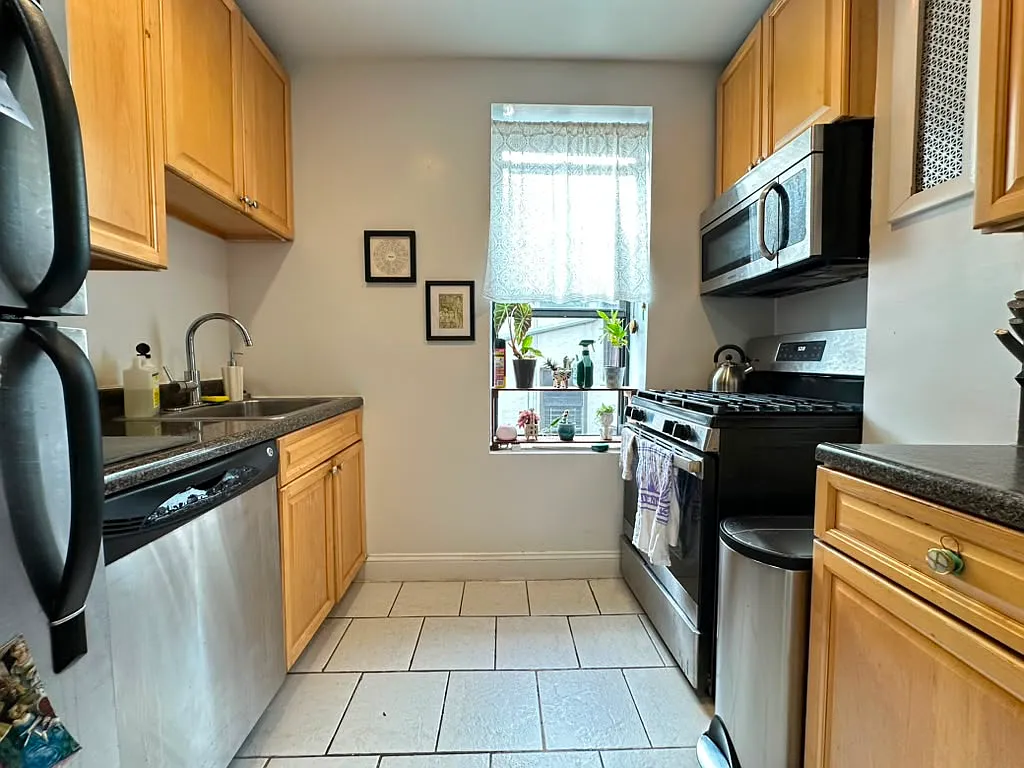699 Ocean Avenue — Photo 3
