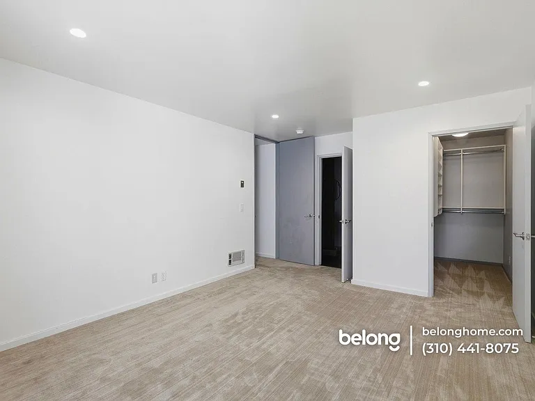 5950 Canterbury Dr #C312 — Photo 10