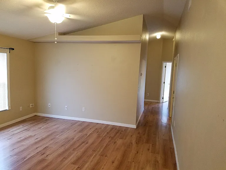 129 Burnsed Pl — Photo 10