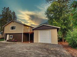 313 Cottlers Ln, Morton, WA 98356