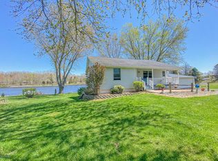 52328 Joy Dr, Dowagiac, MI 49047