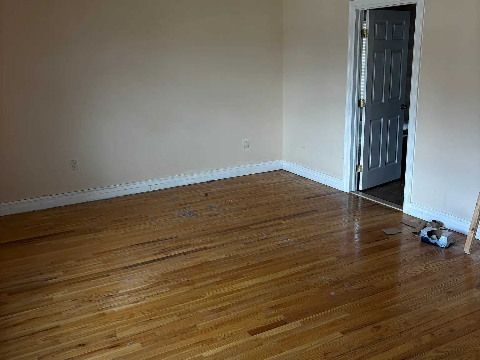 6 bed, 3400 sqft, $5,500 — Photo 2