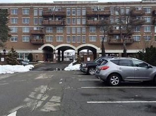 40 Iron Forge Sq, Pompton Lakes, NJ 07442