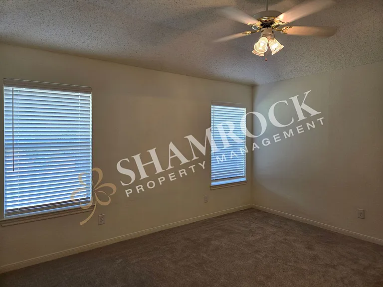 1024 Parkview Cir — Photo 9