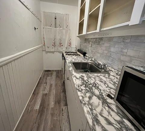 2nd image of 138 Lincoln Ave APT 1